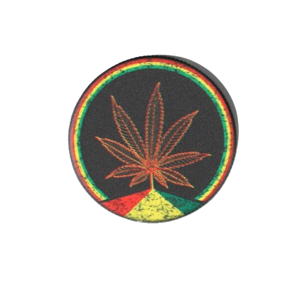 Młynek do Suszu z Pomarańczowym Liściem Marihuany Otoczony Kolorami Reggae na Arena.pl