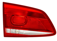 Volkswagen Passat B7 Lampa tylna wewnętrzna KOMBI LEWA