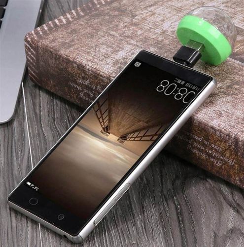 Impreza już! Projektor USB + adapter micro USB na Arena.pl