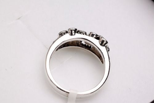 Srebrny pierścionek Staviori na Arena.pl