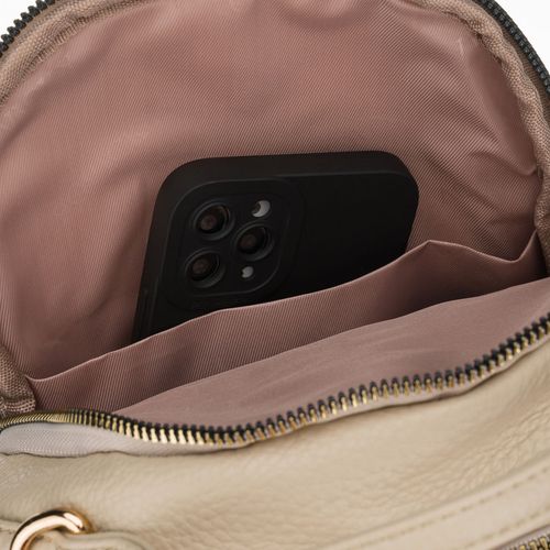 mały plecak damski ze skóry ekologicznej w jasnobeżowym kolorze - rovicky na Arena.pl