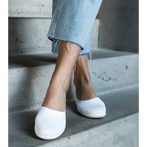 Białe materiałowe balerinki r.38 na Arena.pl