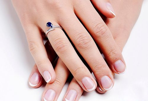 srebrny pierścionek z szafirem i cyrkonią - rozmiar 13 na Arena.pl