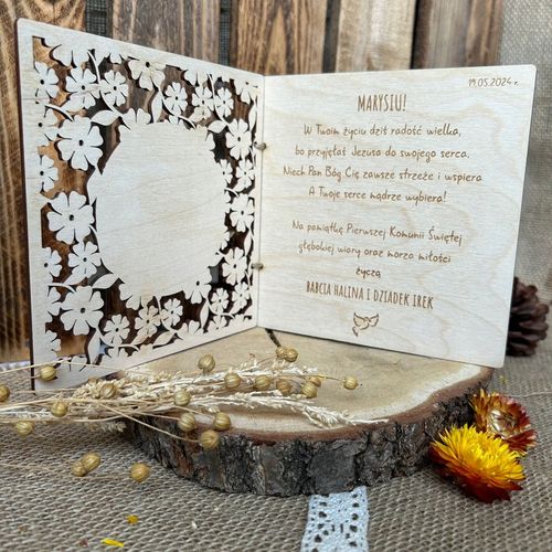 Kartka na Komunię od Chrzestnej Ażurowa Pierwsza Komunia Święta na Arena.pl