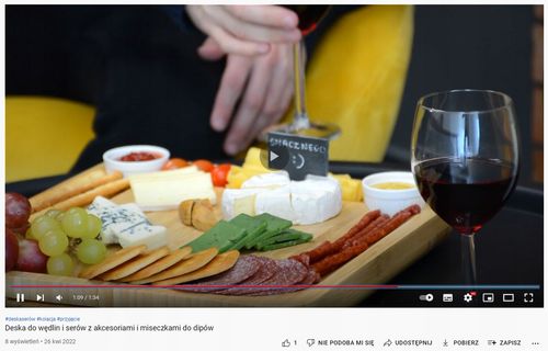 Deska do wędlin i serów z miseczkami do dipów na Arena.pl