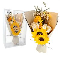 bukiet zapachowych kwiatów mydlanych w pudełku na prezent, świecące led