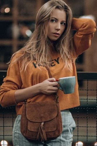 VERA PELLE torebka damska zamszowa listonoszka z klapą V449 c.zielona na Arena.pl