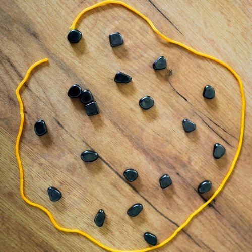 DLA DZIECI  GRA KAMIENIE MAGNETYCZNE W SZNURKU na Arena.pl