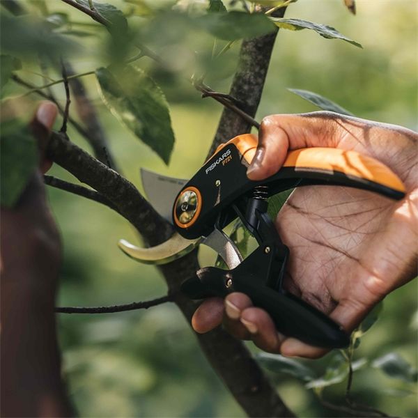 FISKARS SEKATOR NOŻYCOWY PLUS P721 zdjęcie 9