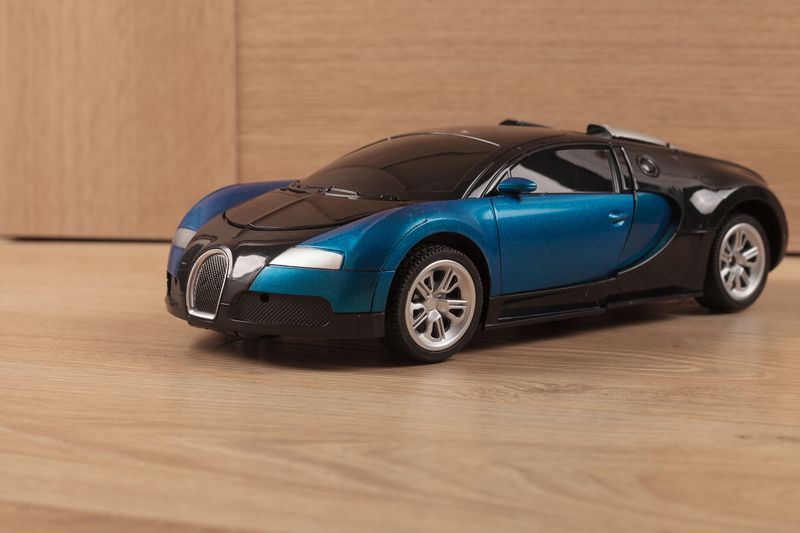 ZABAWKA 2W1 ROBOT + AUTO ”BORDO” zdjęcie 11