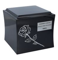 Drewniana urna z różą Czarna / Plakietka