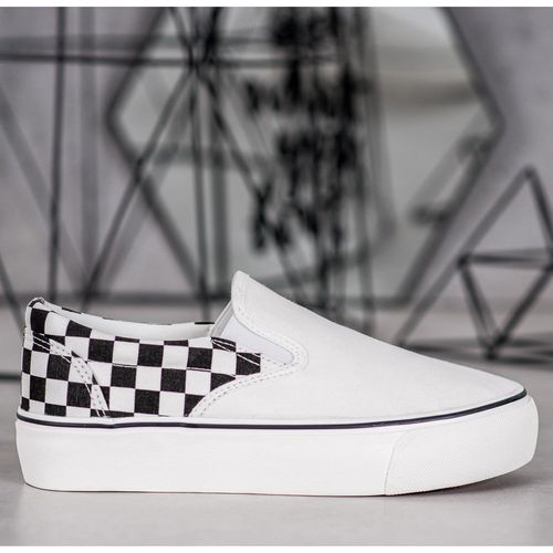 Białe Slipony Na Platformie r.40 na Arena.pl