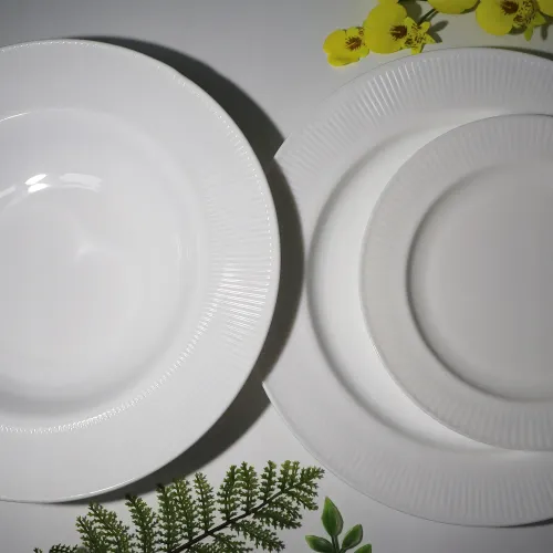 SERWIS OBIADOWY RYFLOWANY 18 EL DLA 6 OSÓB KPL TALERZY ZE ZDOBIENIEM SZKŁO na Arena.pl