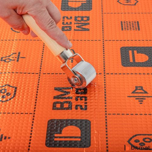 Rolka dociskowa fazowana do mat butylowych wałek z drewnianą rączką na Arena.pl