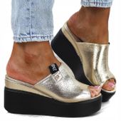 Złote klapki damskie na koturnie lekkie wygodne sandały EK05 r.38