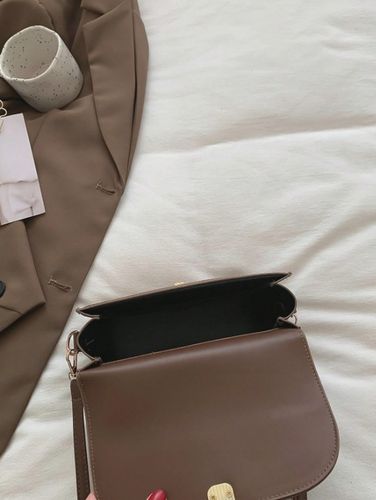 TOREBKA DAMSKA BRĄZOWA CIEMNA SKÓRZANA NA RAMIĘ LISTONOSZKA PASEK EKO D08 na Arena.pl