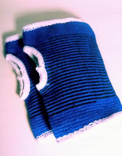 ŚCIĄGACZ NA RĘKĘ OPASKA ELASTYCZNA UCISKOWA OCHRANIACZ na DŁOŃ DŁONIE 2 SZT na Arena.pl