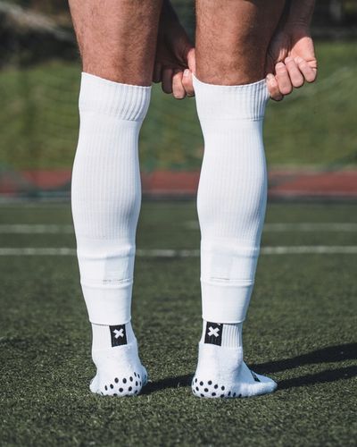 GETRY PIŁKARSKIE BEZ STOPY PROSKARY JUNIOR BIAŁE na Arena.pl