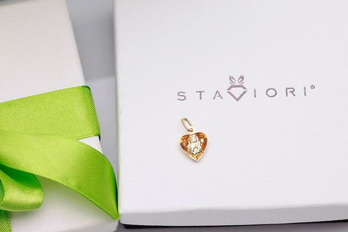 Złoty wisiorek Staviori na Arena.pl