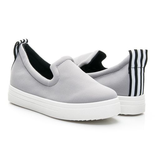 Slipony r.40 na Arena.pl