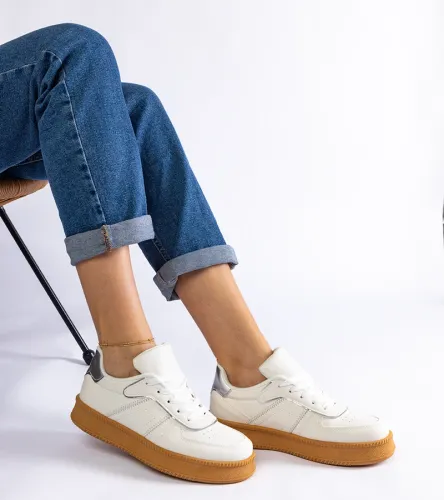 Białe sneakersy sznurowane na platformie Felicita 37 na Arena.pl