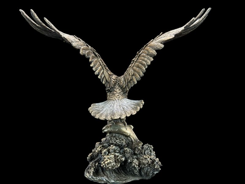 BIELIK AMERYKAŃSKI ŁAPIĄCY RYBĘ VERONESE WU75227A4 zdjęcie 2