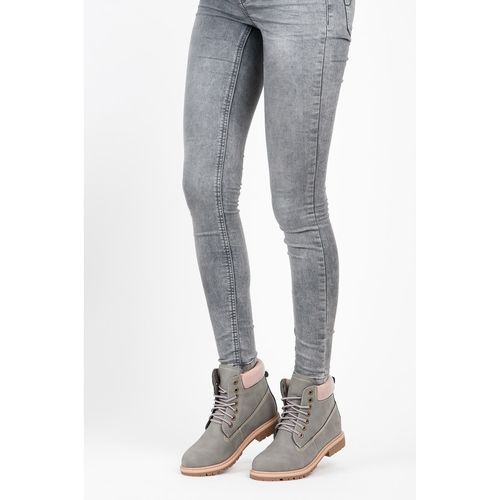 Traperki r.39 na Arena.pl