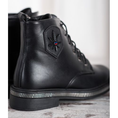 Czarne Workery r.39 na Arena.pl