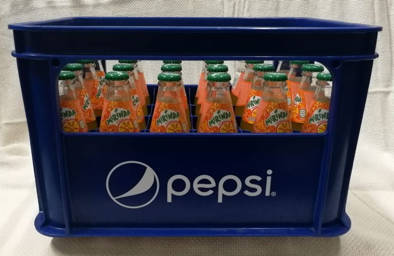 Mirinda Orange 0,2l butelka - karton zdjęcie 1