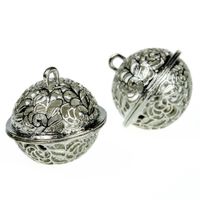 Zawieszki metalowe ażurowe ozdobne DZWONECZKI 26mm platyna 2szt.