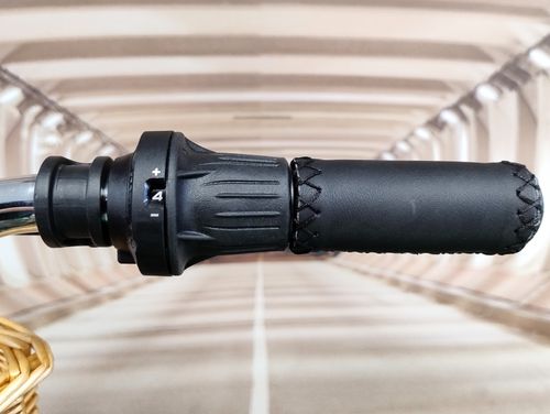 Rower miejski SHIMANO 7 biegów koło 26" rama 17" + kosz, oświetlenie,stopka na Arena.pl