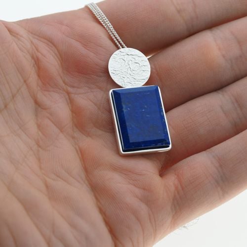 Naszyjnik srebrny z Lapisem Lazuli w kształcie prostokąta na Arena.pl