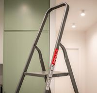 Drabina domowa 4 stopniowa składana szara BAULICH produkt POLSKI