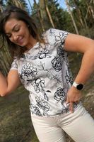 Bluzka Damska Blue z Krótkim Rękawem Kwiaty Biała 42