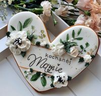 CIASTKO SERCE DLA MAMY W PUDEŁKU