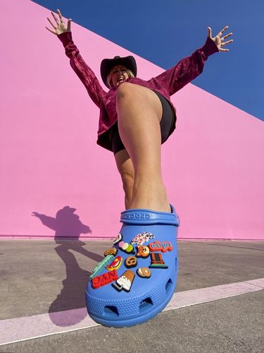 Crocs Damskie Buty Chodaki Klapki Classic Glitter 205942 Clog 37-38 na Arena.pl