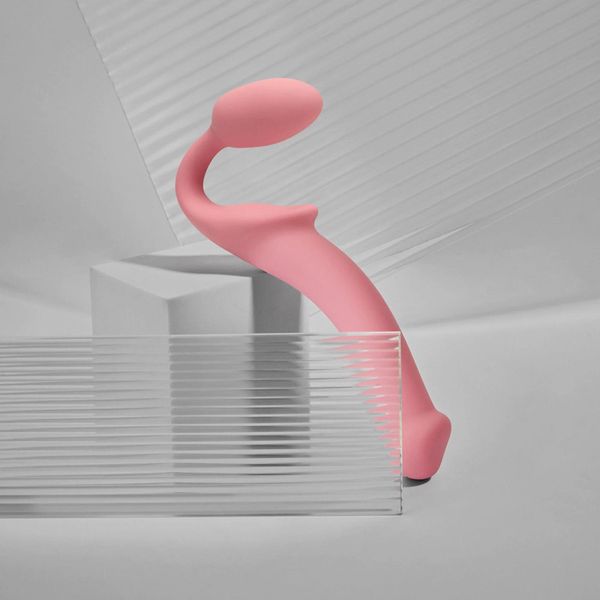 Semi-Realistic Bendable Strap-On Pink - M zdjęcie 1