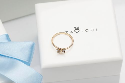 pierścionek złoty z motylkiem i diamentem w żółtym złocie na Arena.pl