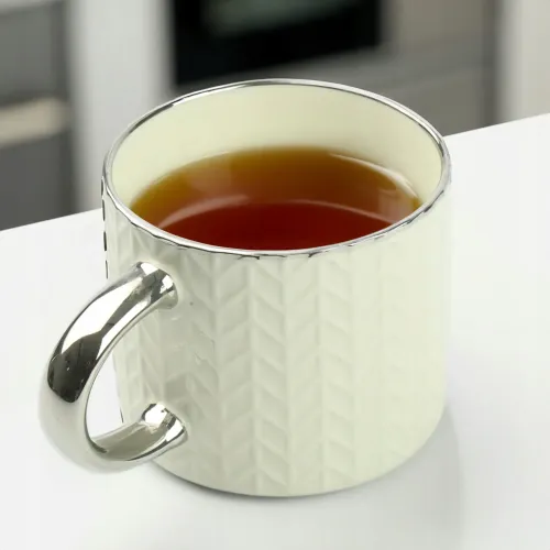 KUBEK PORCELANOWY DO KAWY HERBATY WZÓR SWETEREK 470ML ZE SREBRNYM UCHEM na Arena.pl
