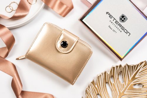 mały portfel damski ze skóry ekologicznej na zatrzask i suwak - peterson na Arena.pl