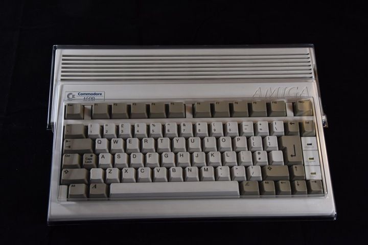 Pokrywa do Amiga 600 - fabrycznie nowa! zdjęcie 2
