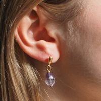 Kolczyki wiszące sztyfty - cięte krople ametystu w srebrze złoconym