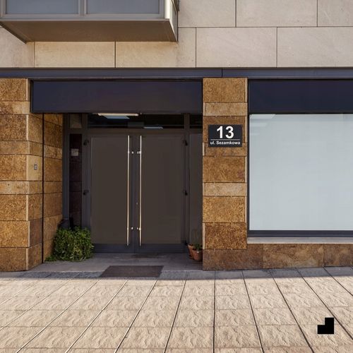 Numer Domu Na Dom Tabliczka Adresowa z Numerem Domu Czarna 32x21 4 dystanse na Arena.pl