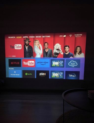 PROJEKTOR RZUTNIK ANDROID TV WIFI MINI 4K PRZENOŚNY SMART GŁOŚNIK OBROTOWY na Arena.pl