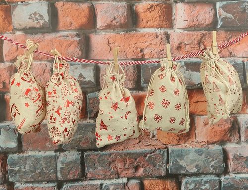 KALENDARZ ADWENTOWY dla DZIECI wiszący WORECZKI 12/16 cm DIY ZESTAW 73 el. na Arena.pl