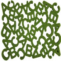 PODKŁADKI FILCOWE 4 SZTUK POD KUBEK 10CM LITERKI