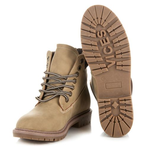 Traperki r.41 na Arena.pl