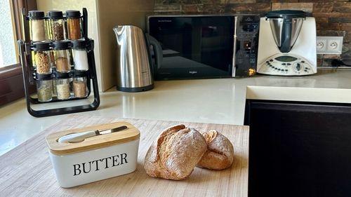 MASELNICZKA PORCELANOWA CERAMICZNA MASELNICZKA Z NOŻEM DO MASŁA BAMBUS TOP na Arena.pl