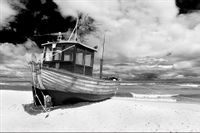 Fototapeta Czarno-biała Plaża MORZE Łódź do Salonu 360x240