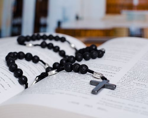 Różaniec z lawy wulkanicznej RT-24 na Arena.pl